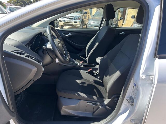 FORD FOCUS BUSINESS 1.5 TDCI AUTO SPANISH LHD IN SPAIN 105000 MILES SUPERB 2016